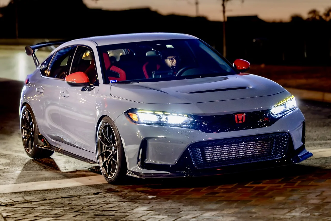 11th Gen Honda Civic Official SONIC GRAY PEARL FL5 Type R Photos Thread IMG_0307