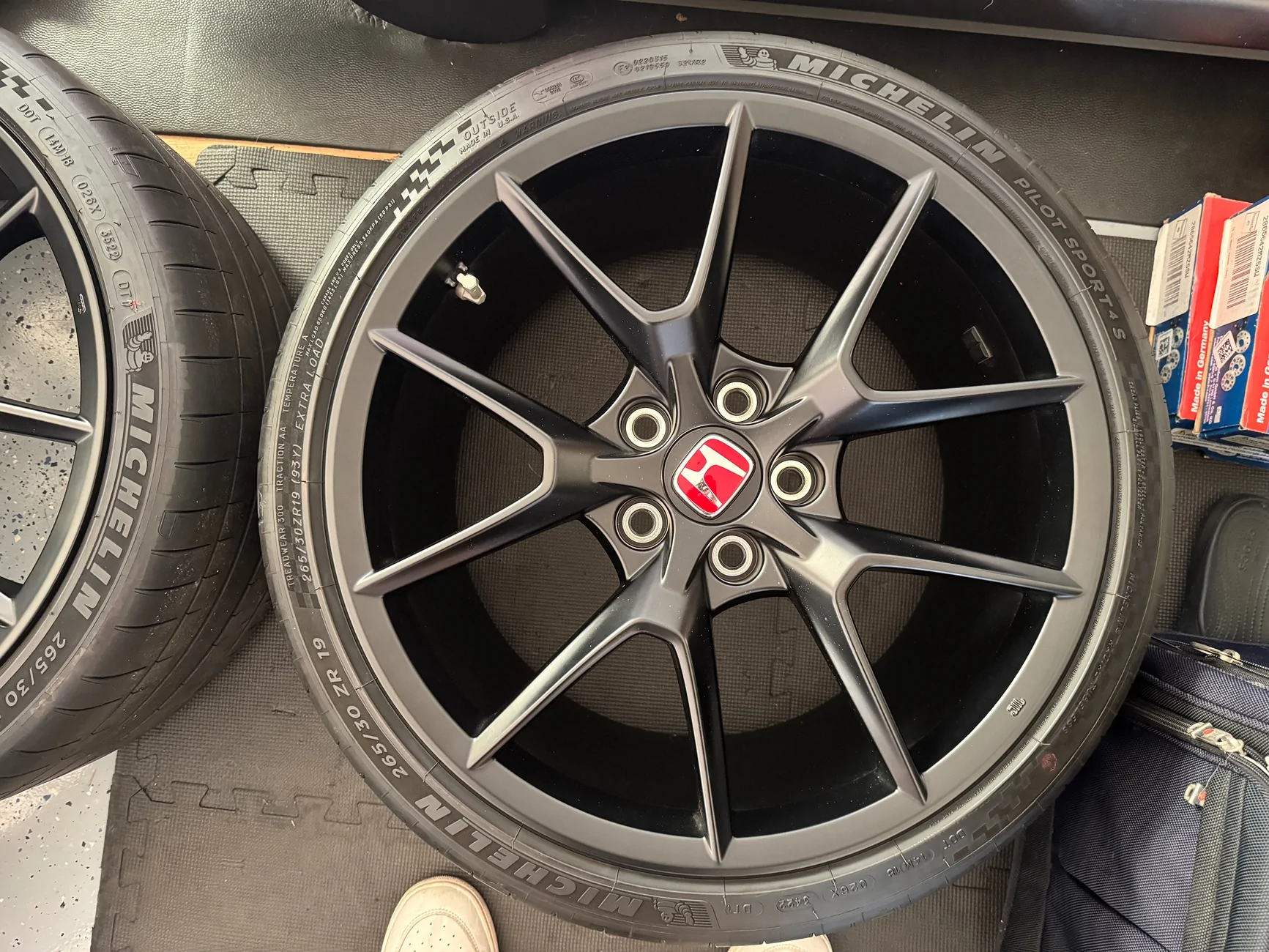 11th Gen Honda Civic SOLD: OEM FL5 Wheels + PS4S’s + Lugs / Wheel Locks IMG_6159