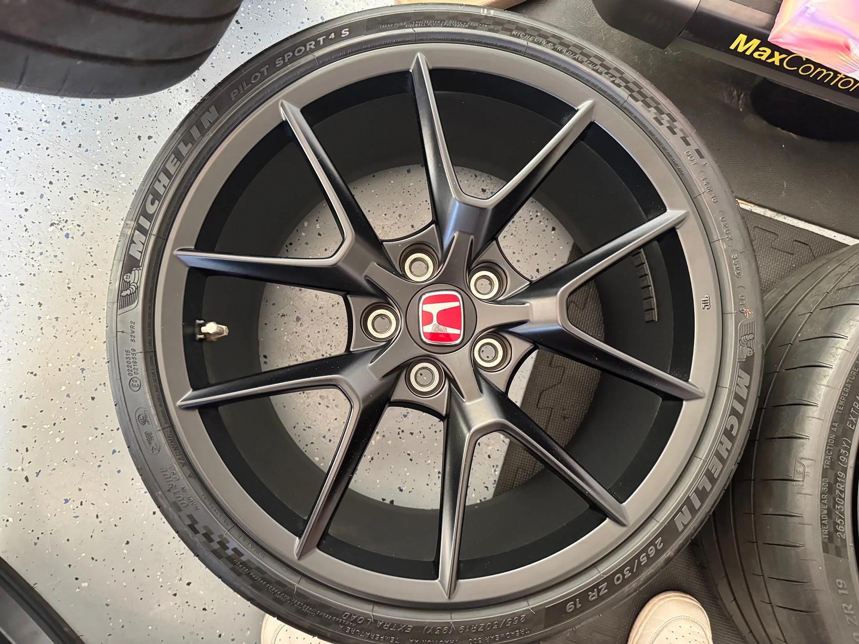 11th Gen Honda Civic SOLD: OEM FL5 Wheels + PS4S’s + Lugs / Wheel Locks IMG_6160