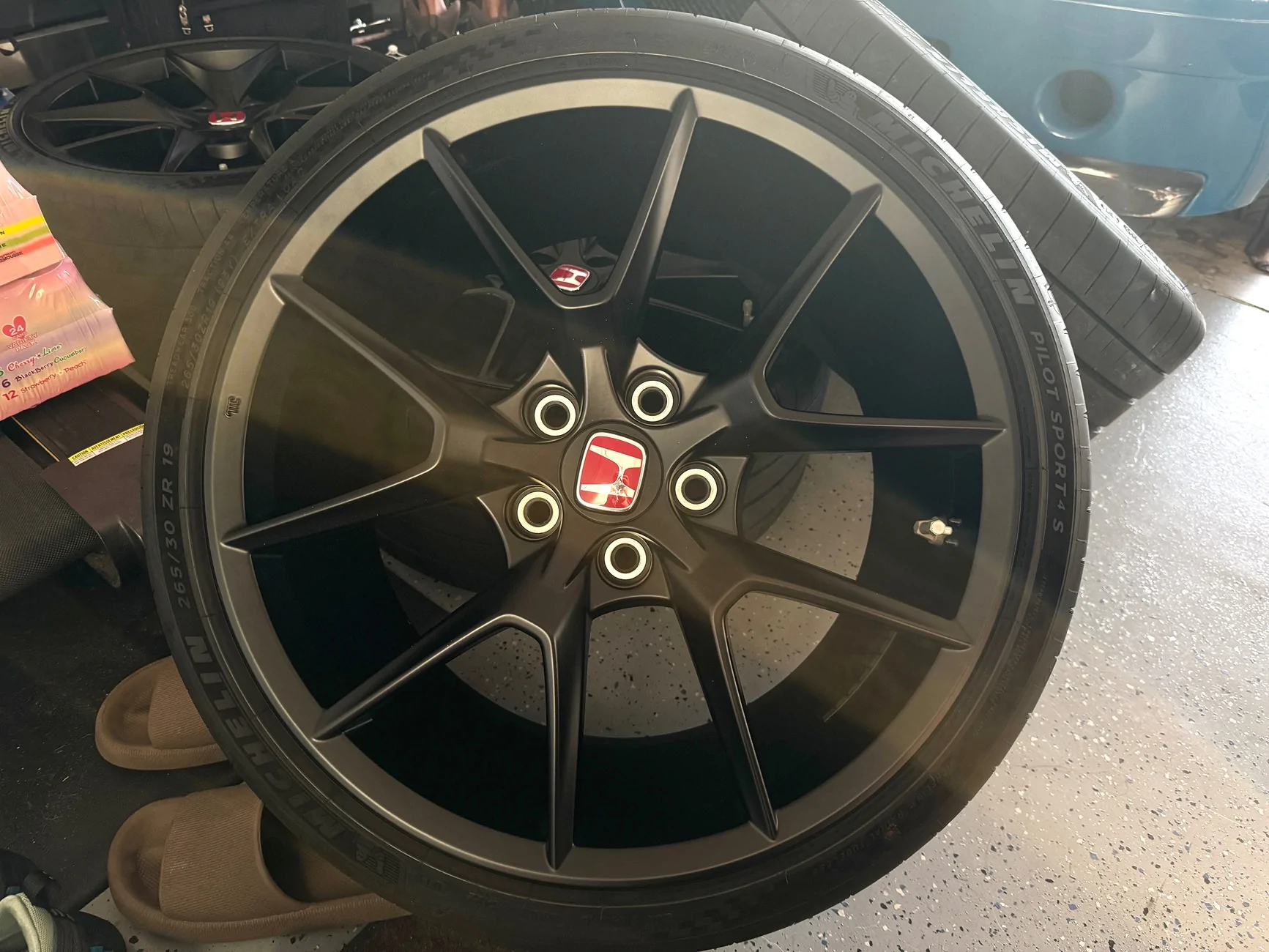 11th Gen Honda Civic SOLD: OEM FL5 Wheels + PS4S’s + Lugs / Wheel Locks IMG_6162
