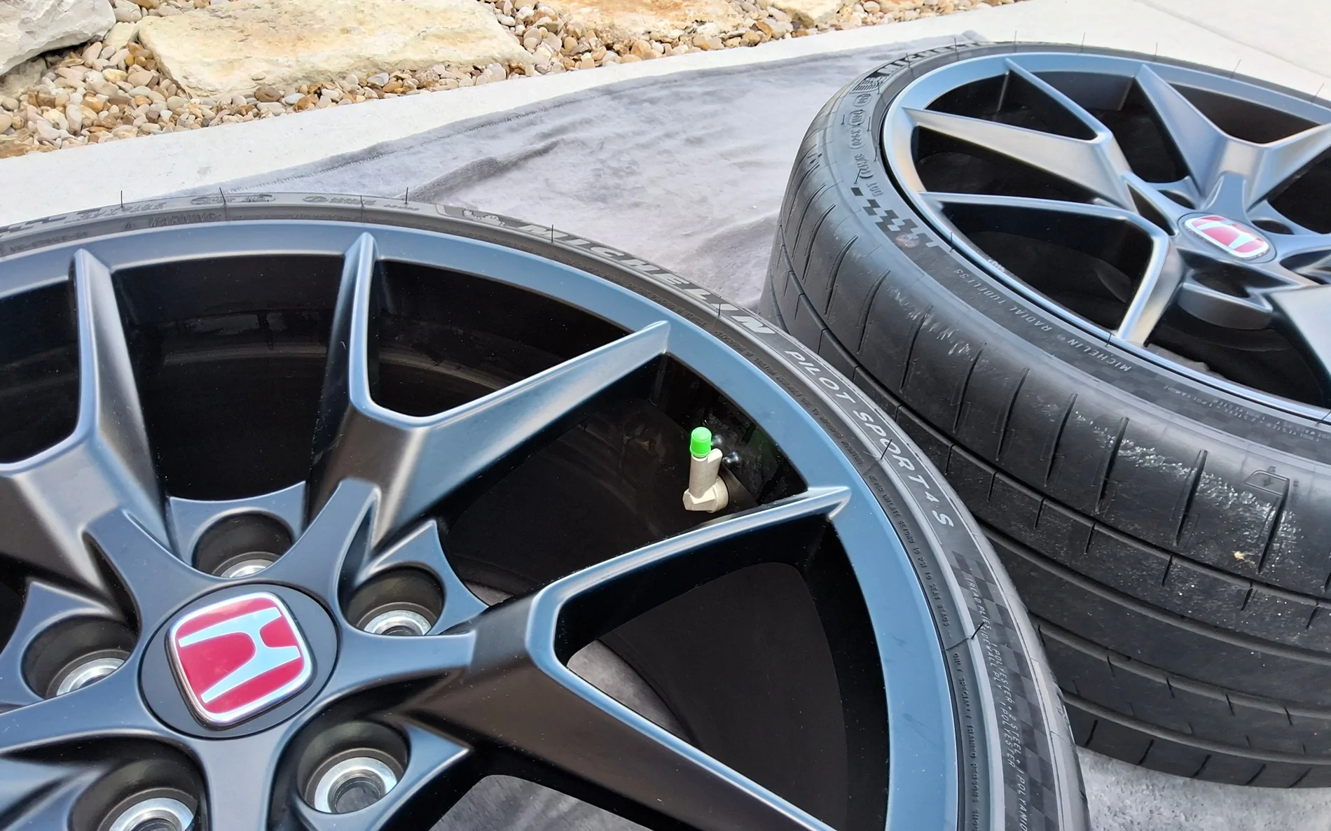 11th Gen Honda Civic OEM FL5 Type R Matte Black wheels and PS4S tires for sale. 20251115_120803