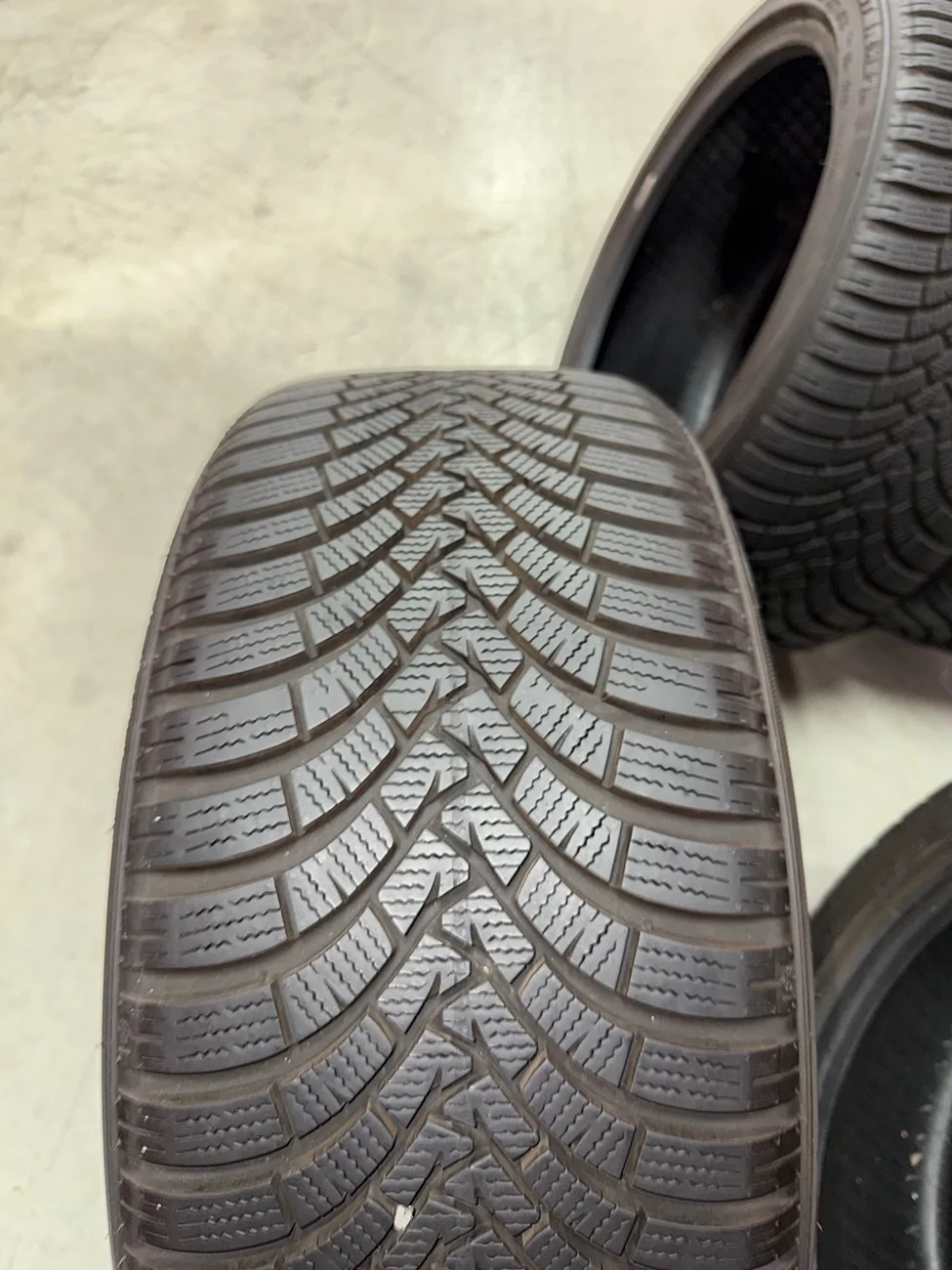 11th Gen Honda Civic Falken Eurowinter HS01 235/40r18 (winter tires) IMG_8638