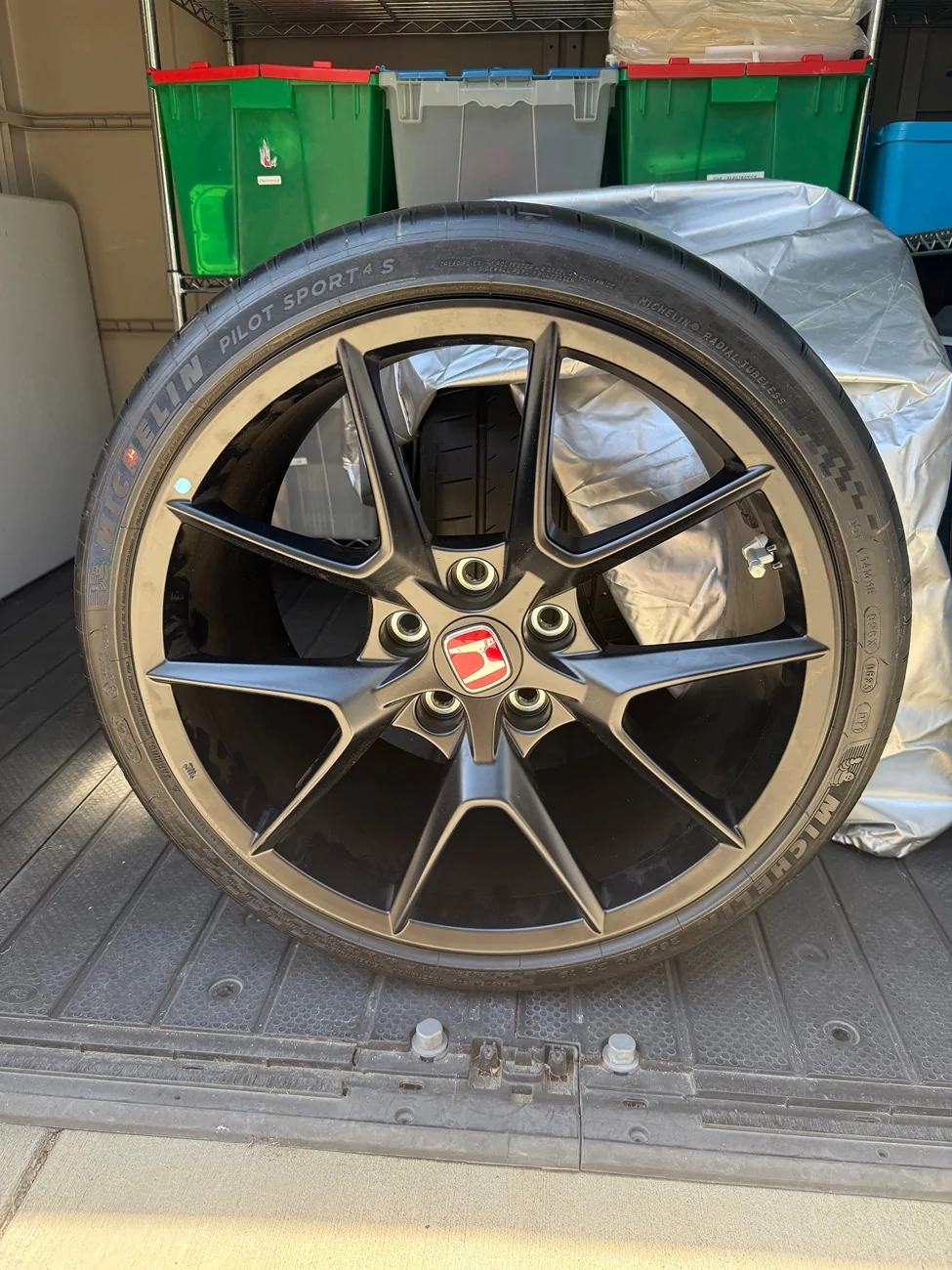 11th Gen Honda Civic Like New OEM FL5 Type R wheels and tires IMG_3258