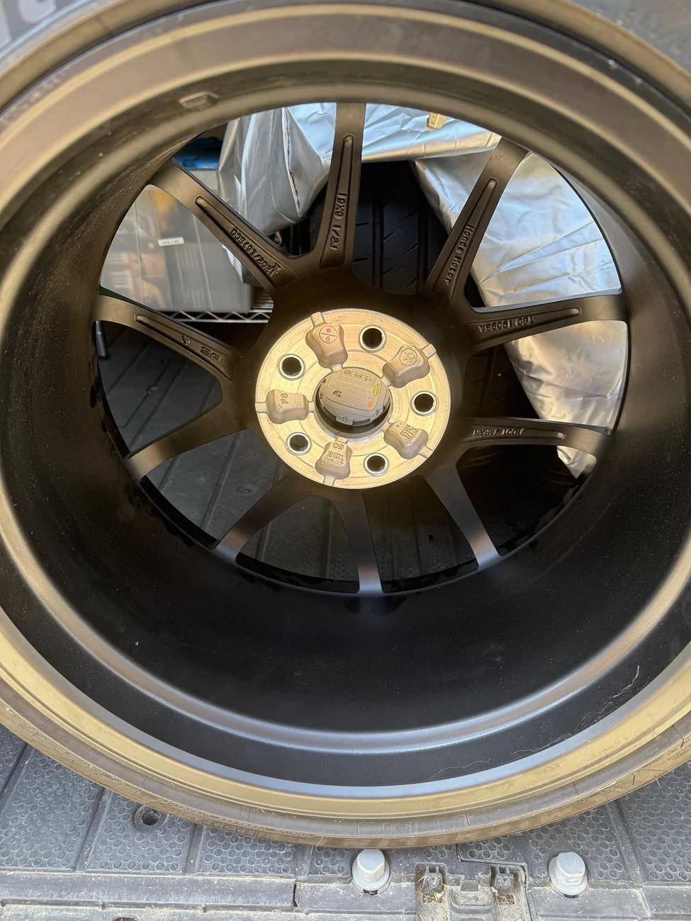 11th Gen Honda Civic Like New OEM FL5 Type R wheels and tires IMG_3261