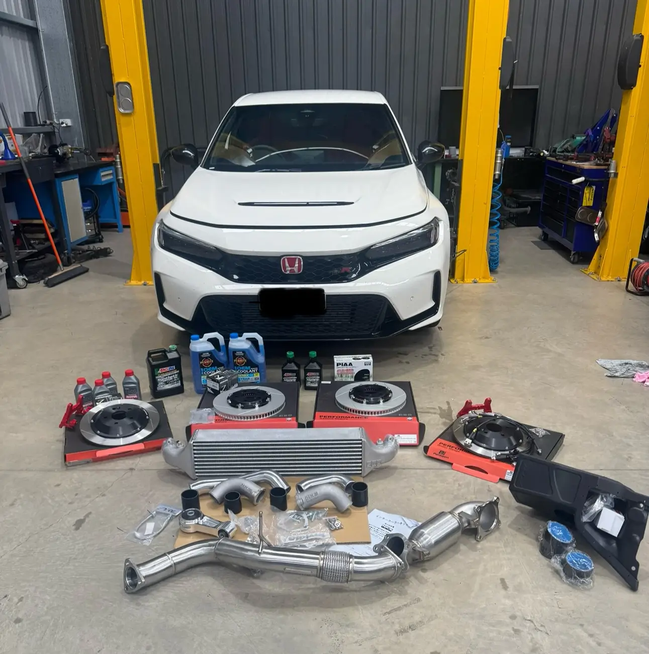 11th Gen Honda Civic Official CHAMPIONSHIP WHITE FL5 Type R Photos Thread 1764244967539-5y