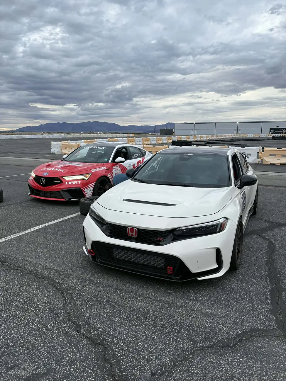 11th Gen Honda Civic Official CHAMPIONSHIP WHITE FL5 Type R Photos Thread 1764563989579-x8