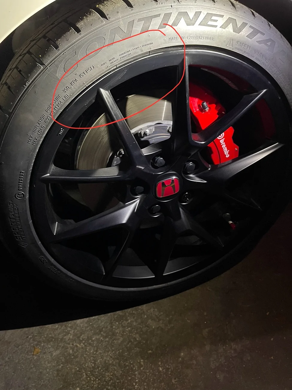 11th Gen Honda Civic Will a little scratch remover destroy the rims ? IMG_5625