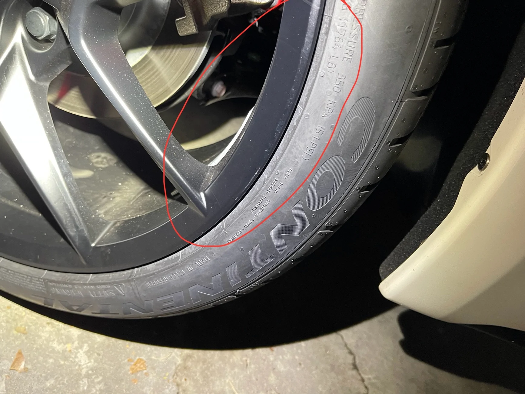 11th Gen Honda Civic Will a little scratch remover destroy the rims ? IMG_5628