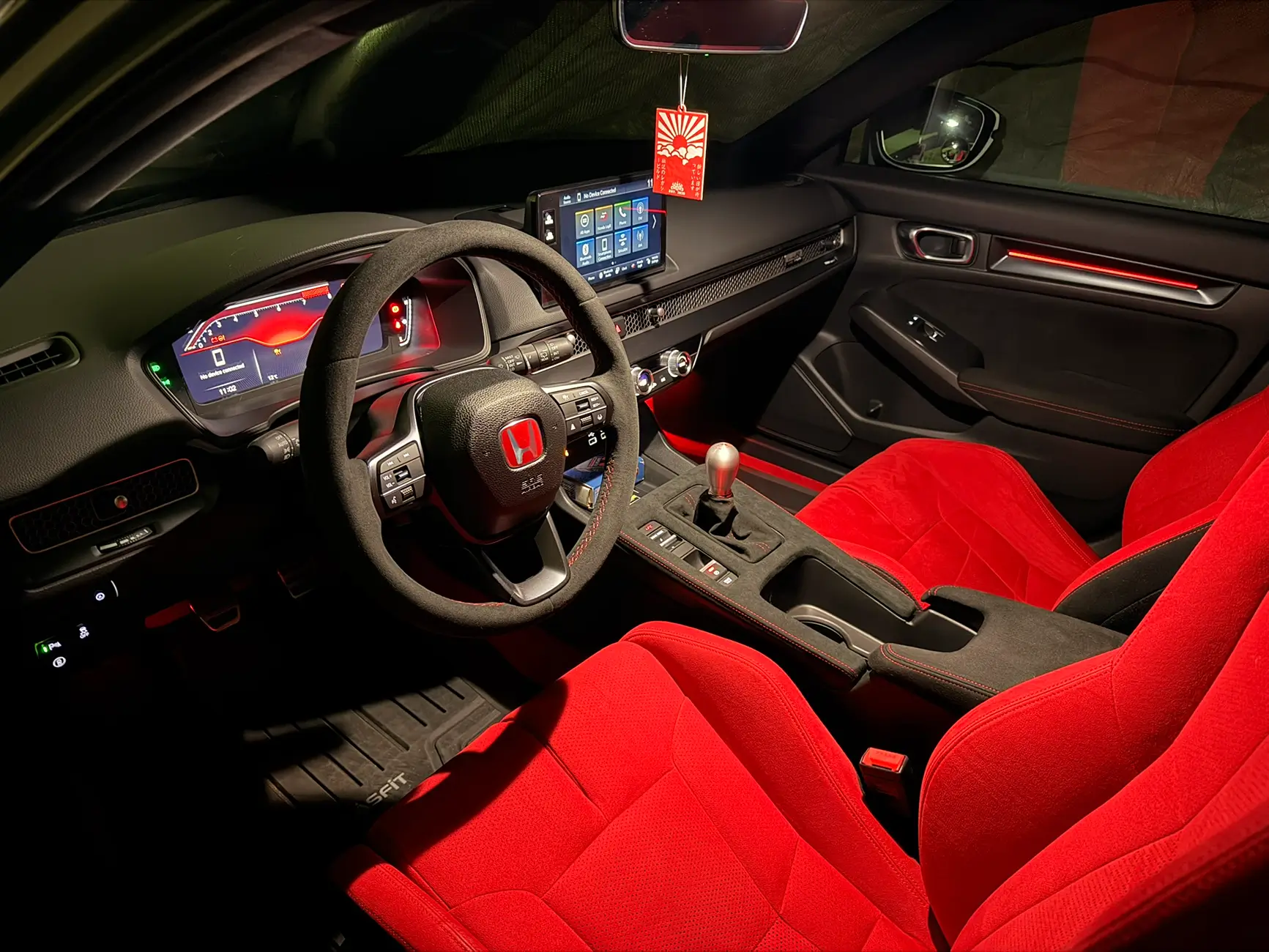 11th Gen Honda Civic Post your customized interior 1765167056835-ko