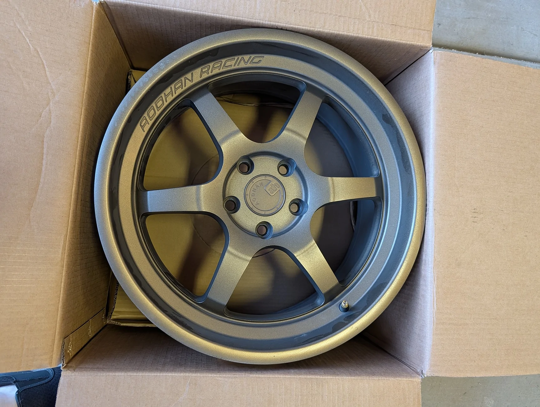 11th Gen Honda Civic FS: Aodhan Racing AH08 18x8.5 +35 5x114.3 Bronze PXL_20251213_235646612