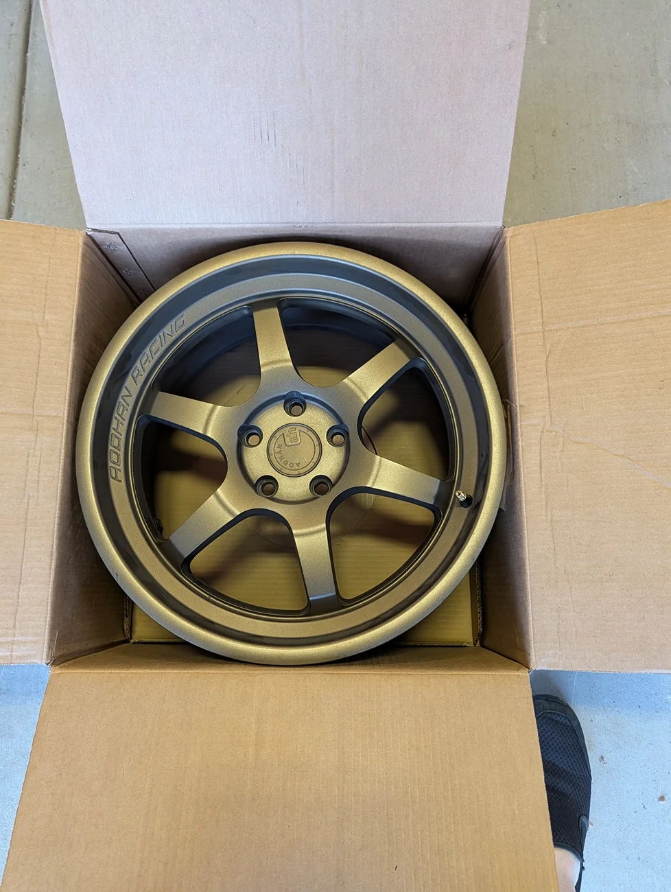 11th Gen Honda Civic FS: Aodhan Racing AH08 18x8.5 +35 5x114.3 Bronze PXL_20251213_235828034