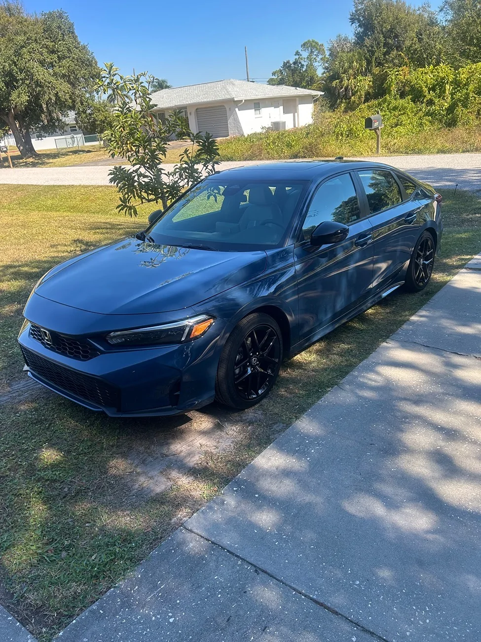 11th Gen Honda Civic New Hybrid sport blue lagoon pearl IMG_3450