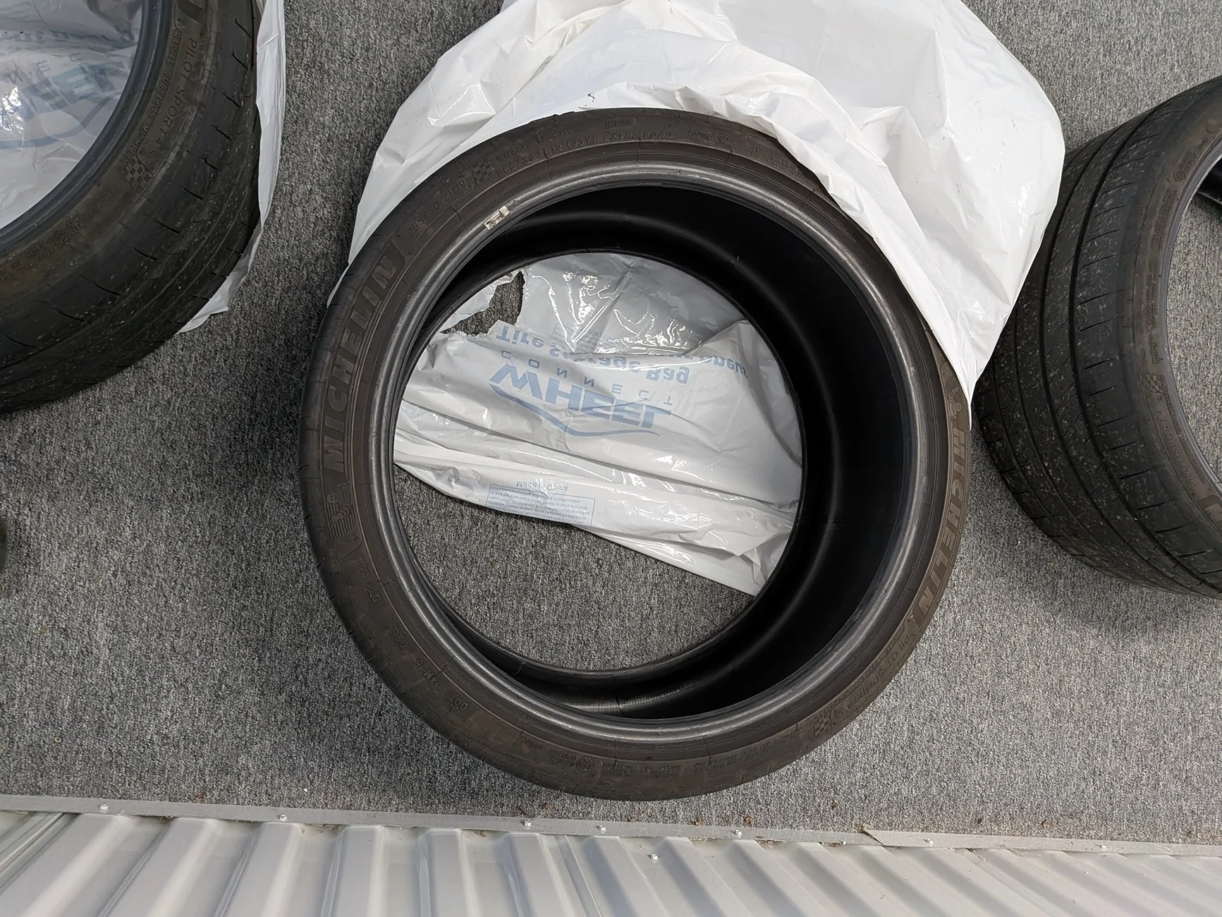 11th Gen Honda Civic FL5 OEM Michelin PS4S for sale (265/30R19), $350 for set of 4 PXL_20251223_140226801