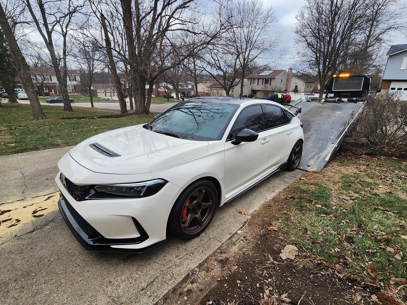 11th Gen Honda Civic Catastrophic oil leak - I am freaking out 20251231_130947