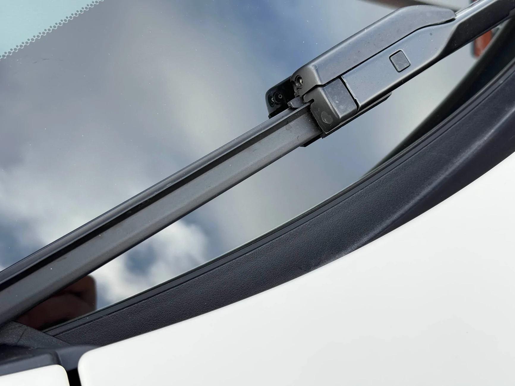 11th Gen Honda Civic Those who've had windshields replaced - help me rate this job lower_cowl_pass_sid
