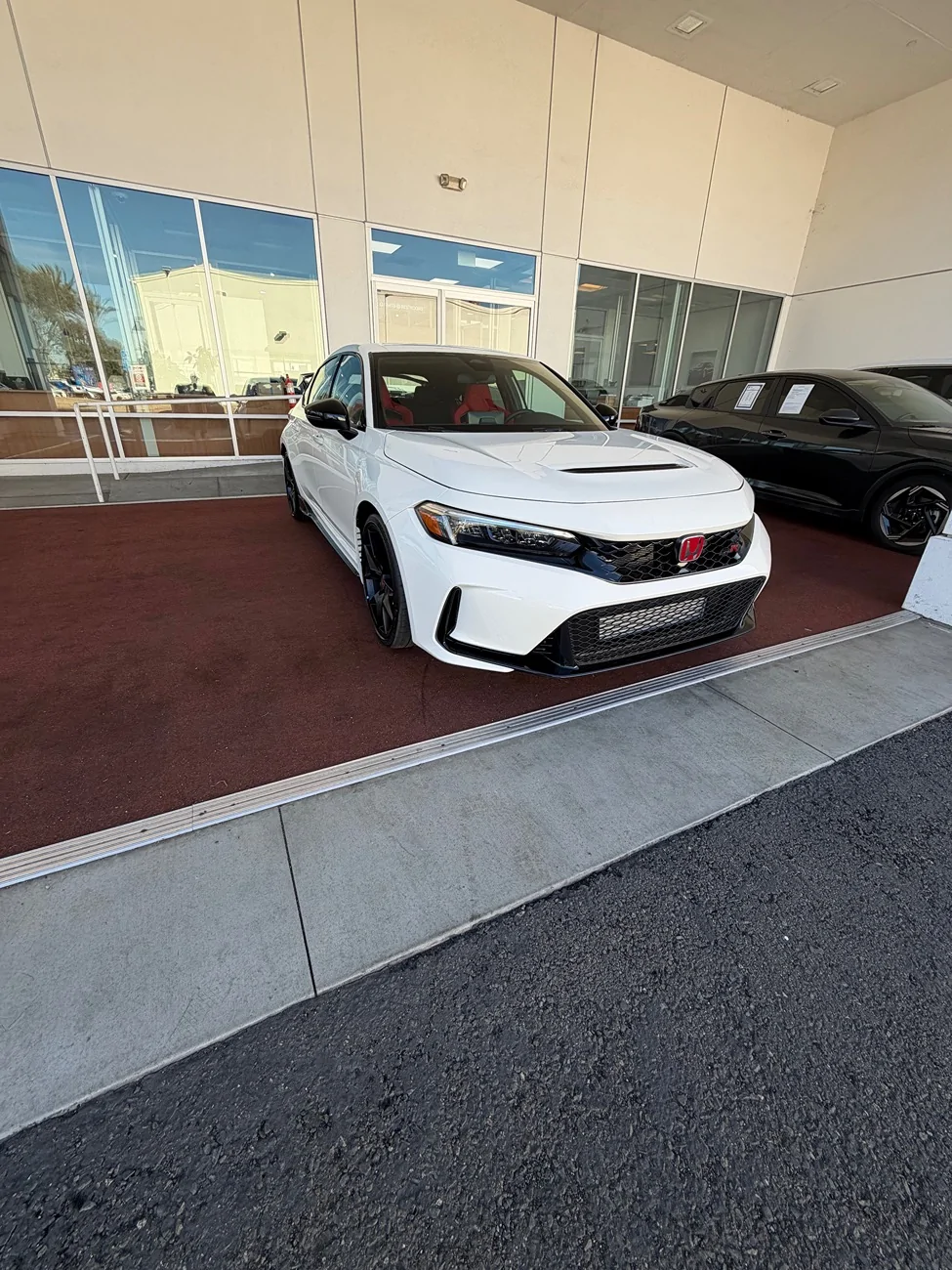 11th Gen Honda Civic Post your FL5 Civic Type R delivery pics! 🙌 📸 IMG_3017
