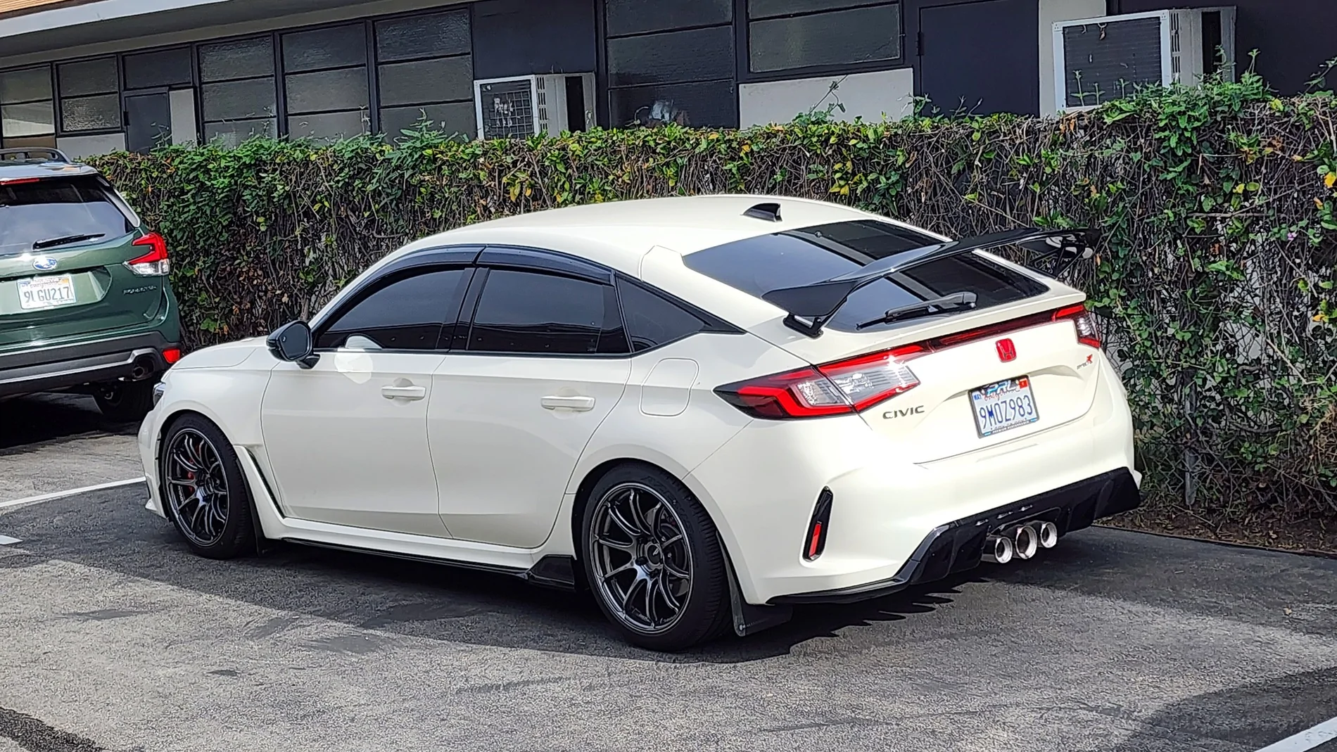 11th Gen Honda Civic Official CHAMPIONSHIP WHITE FL5 Type R Photos Thread 1000039472