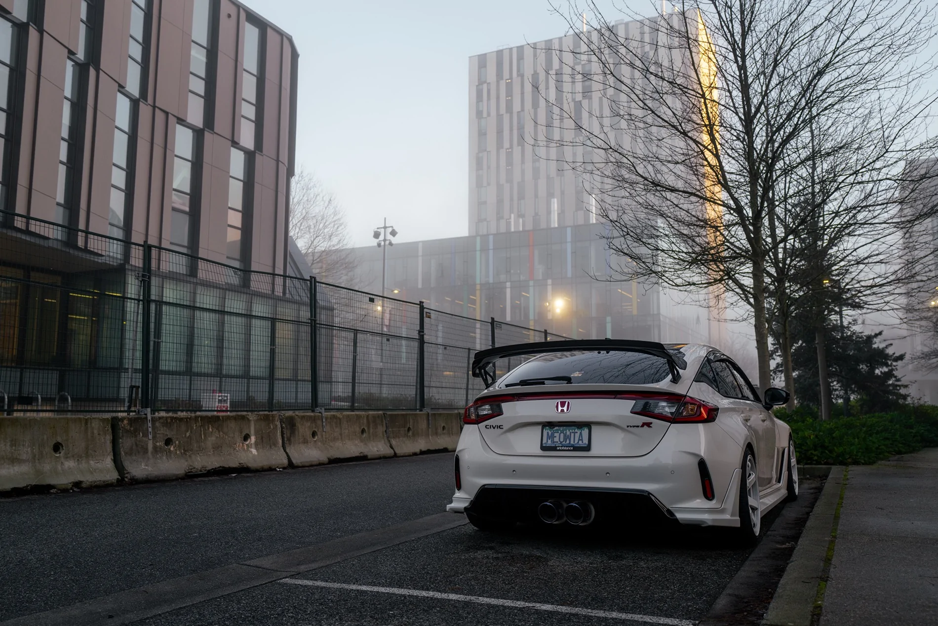 11th Gen Honda Civic Official CHAMPIONSHIP WHITE FL5 Type R Photos Thread L1000593