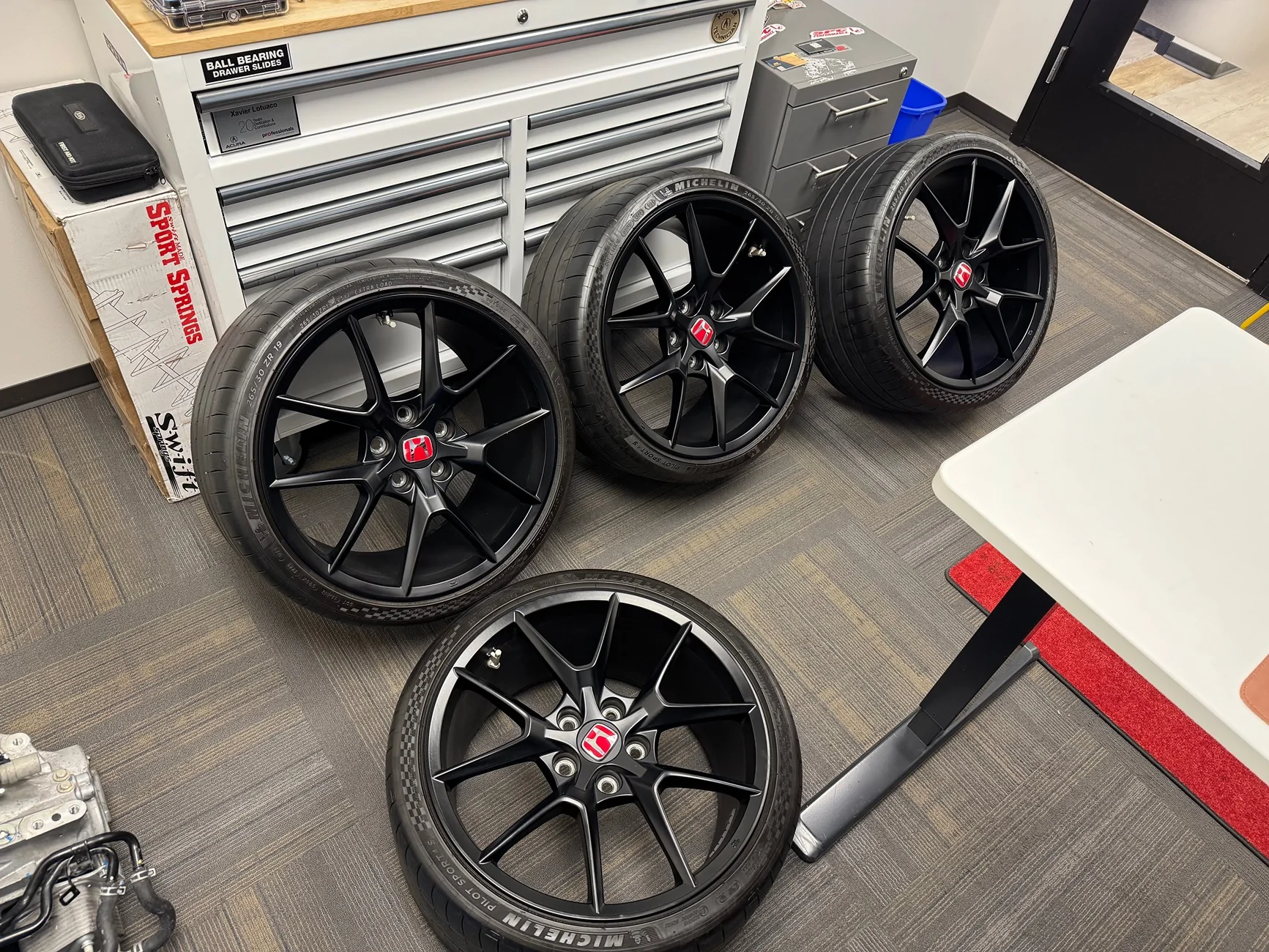 11th Gen Honda Civic FL5 Factory wheels and tires IMG_8504