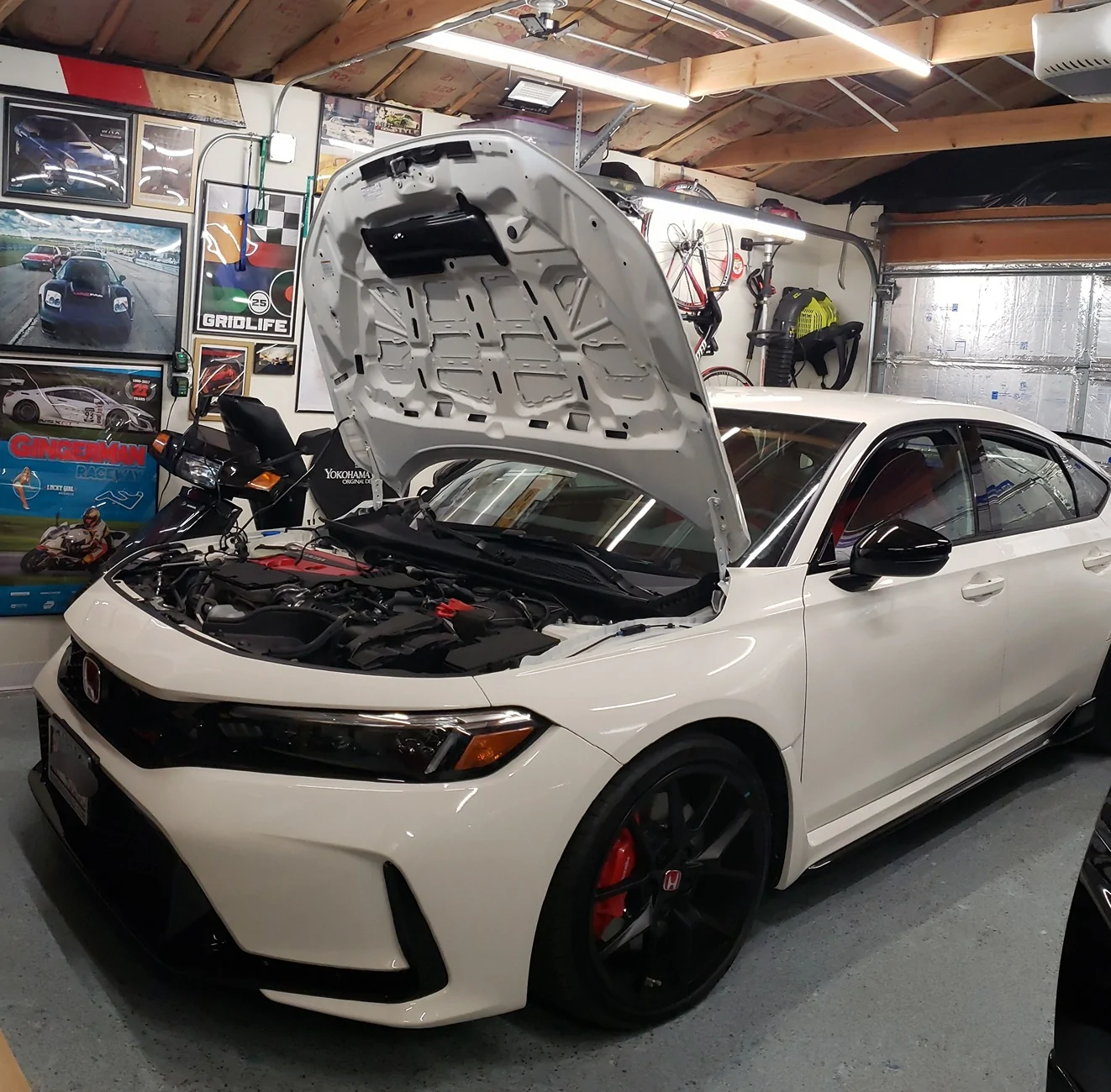 11th Gen Honda Civic Official CHAMPIONSHIP WHITE FL5 Type R Photos Thread 20260131_225239