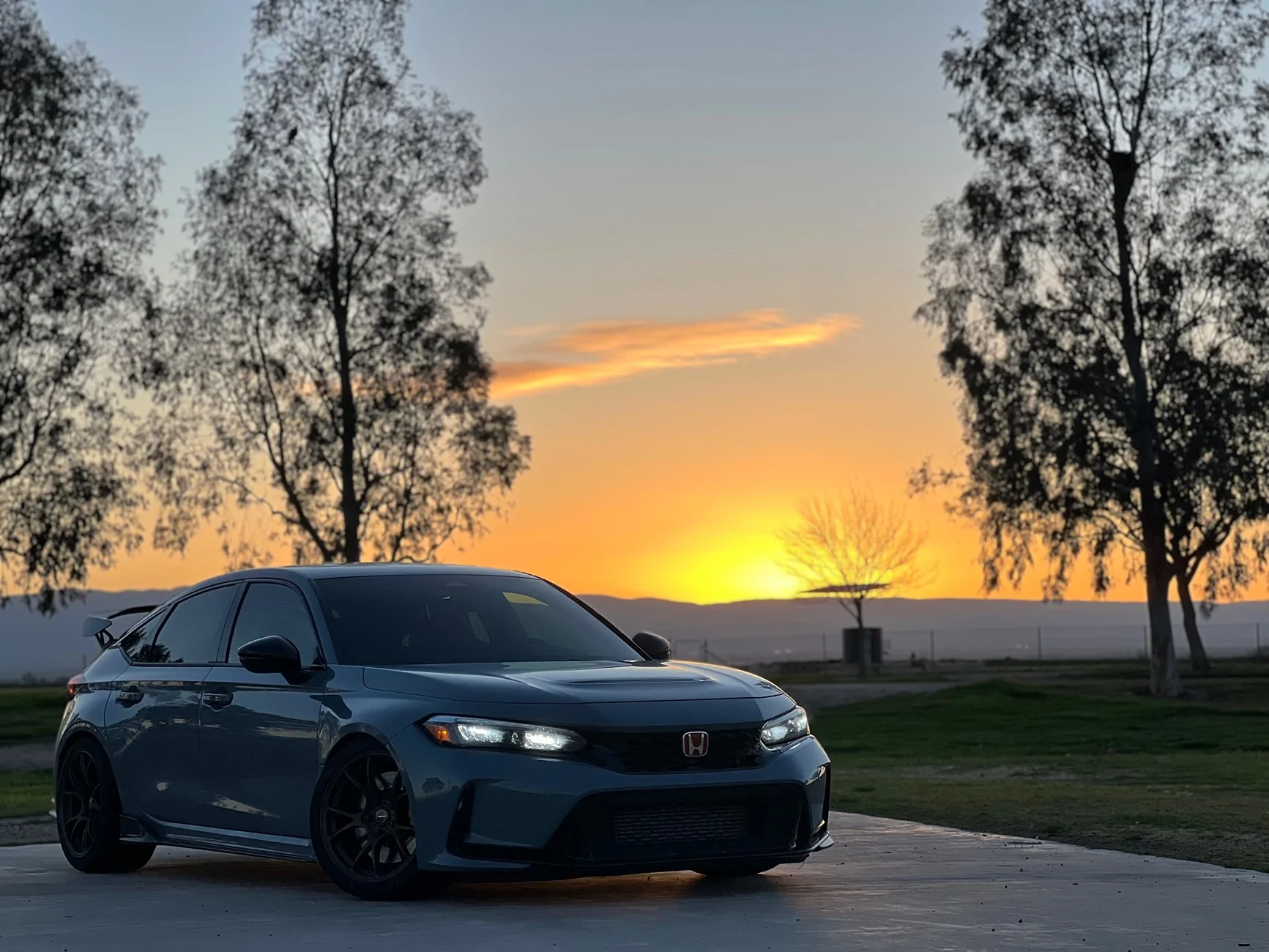 11th Gen Honda Civic Official SONIC GRAY PEARL FL5 Type R Photos Thread IMG_4683