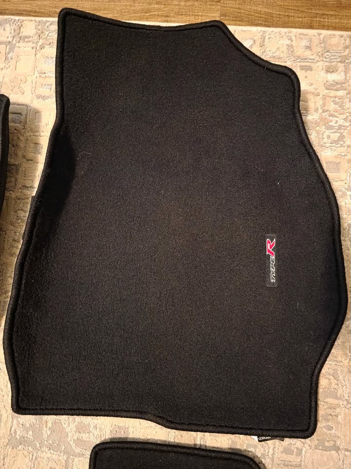 11th Gen Honda Civic FL5 Civic Type R oem black carpet mats Black Type R floor mats6