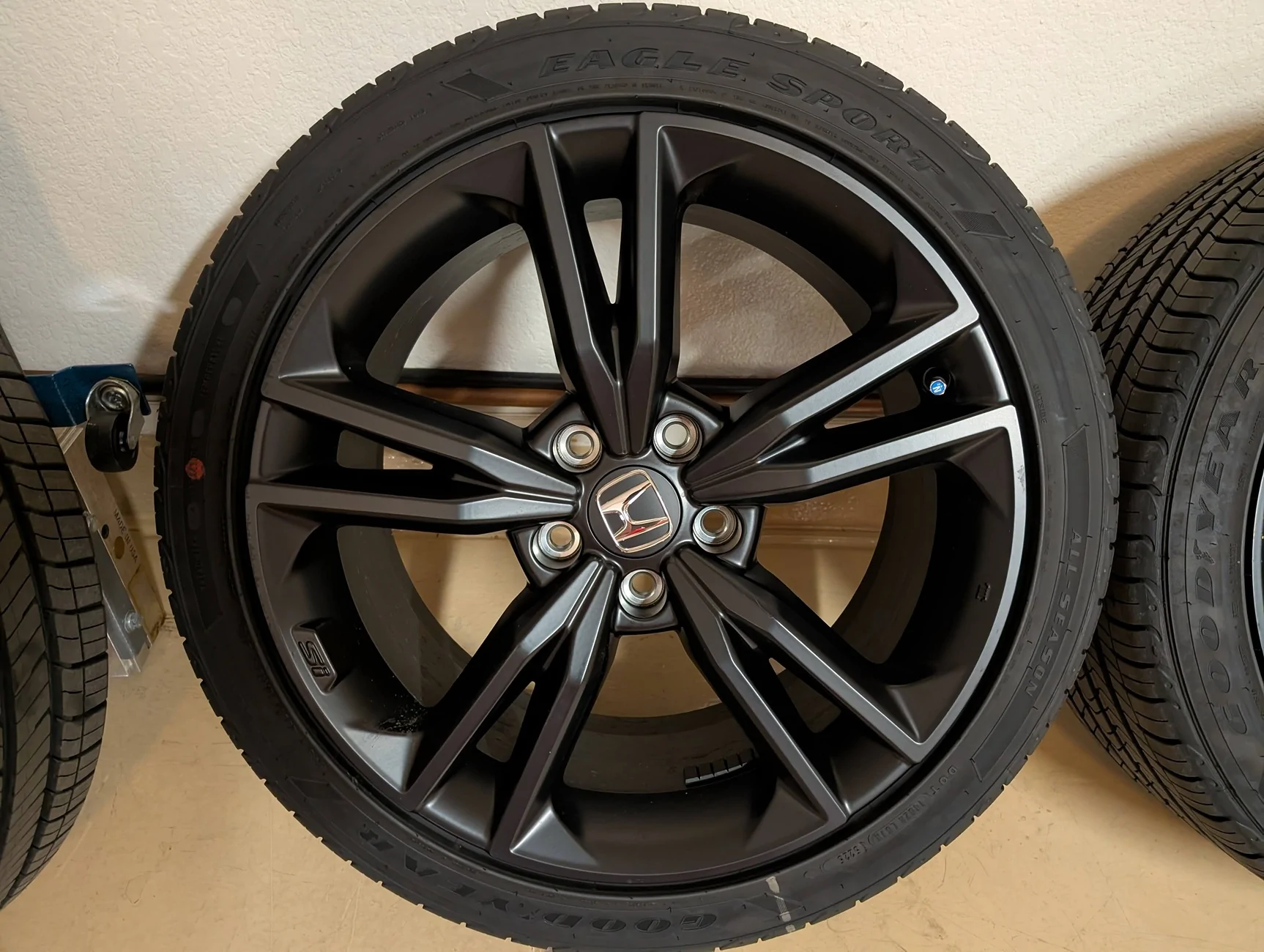 11th Gen Honda Civic 2026 Honda Civic Si OEM Wheels and Tires - Phoenix, AZ PXL_20260226_220445873