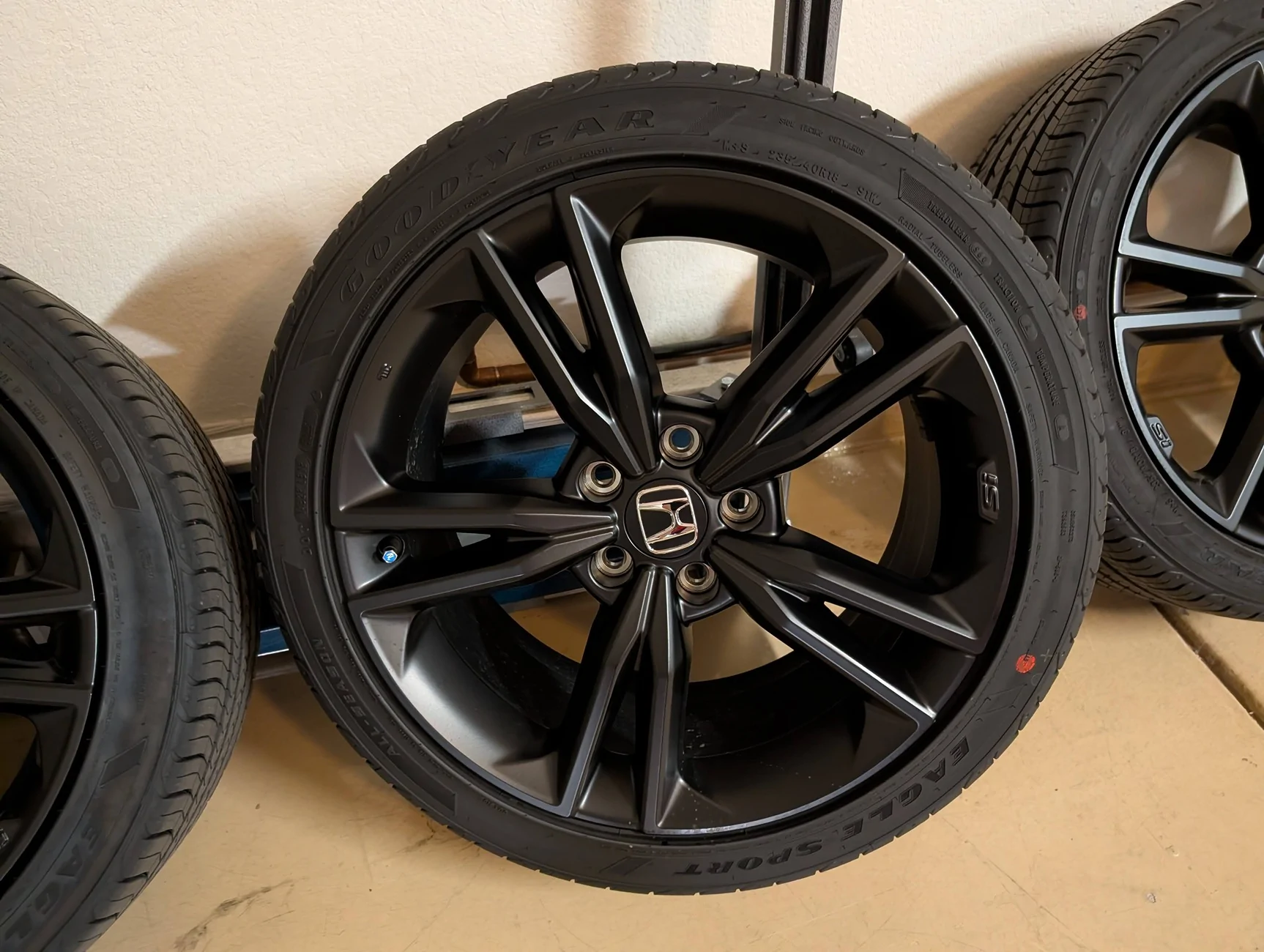 11th Gen Honda Civic 2026 Honda Civic Si OEM Wheels and Tires - Phoenix, AZ PXL_20260226_220441089