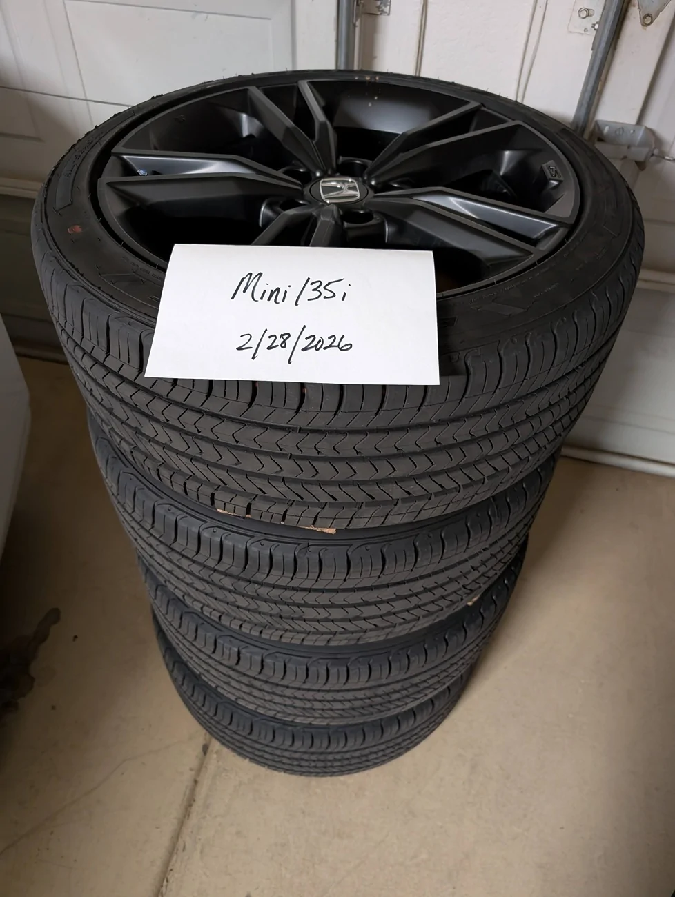 11th Gen Honda Civic 2026 Honda Civic Si OEM Wheels and Tires - Phoenix, AZ PXL_20260301_014539306