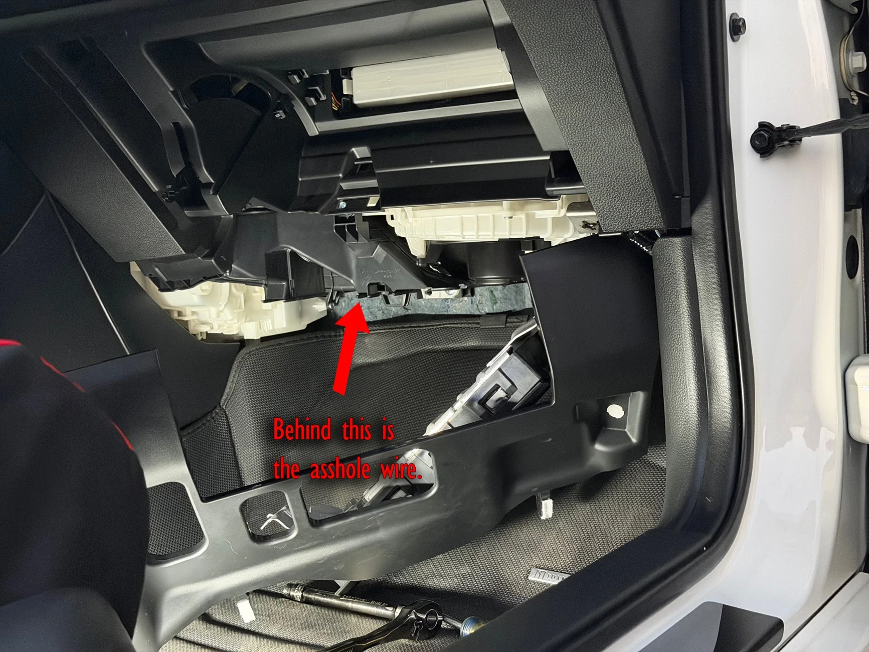 11th Gen Honda Civic Fixed My Glovebox Rattle 1