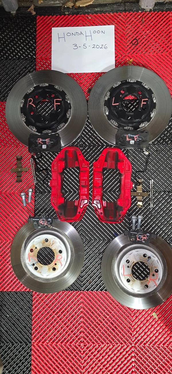 11th Gen Honda Civic 2025 FL5 OEM/Aftermarket Parts, Brembo, Radium, and more 20260305_160543