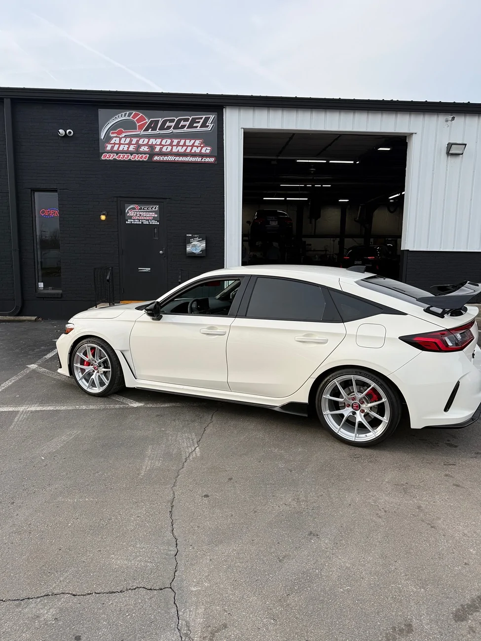11th Gen Honda Civic Official Wheel Fitment Thread for 11th Gen FL5 Civic Type R IMG_3304