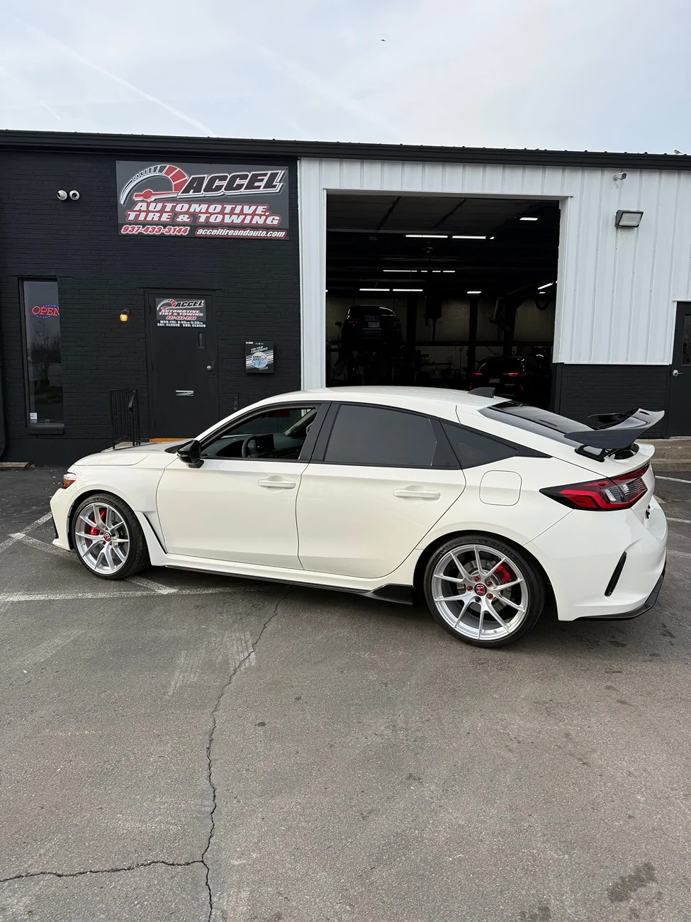 11th Gen Honda Civic Official Wheel Fitment Thread for 11th Gen FL5 Civic Type R IMG_3305