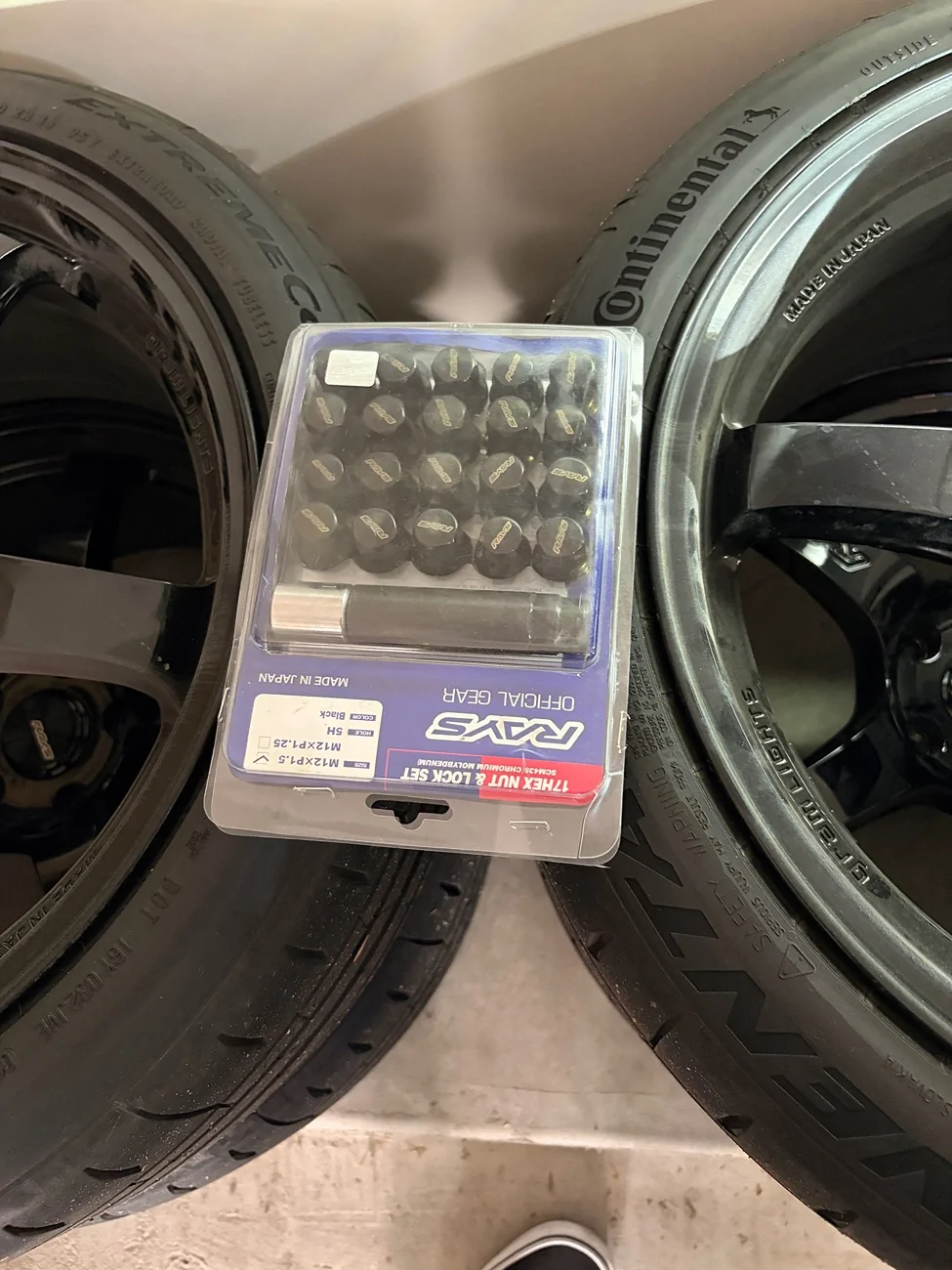 11th Gen Honda Civic Houston For Pick Up Only Complete Set Rays Gram Lights 57CR 18 x 8.5 with Continental Sport plus 235/40 $2000 OBO IMG_0106