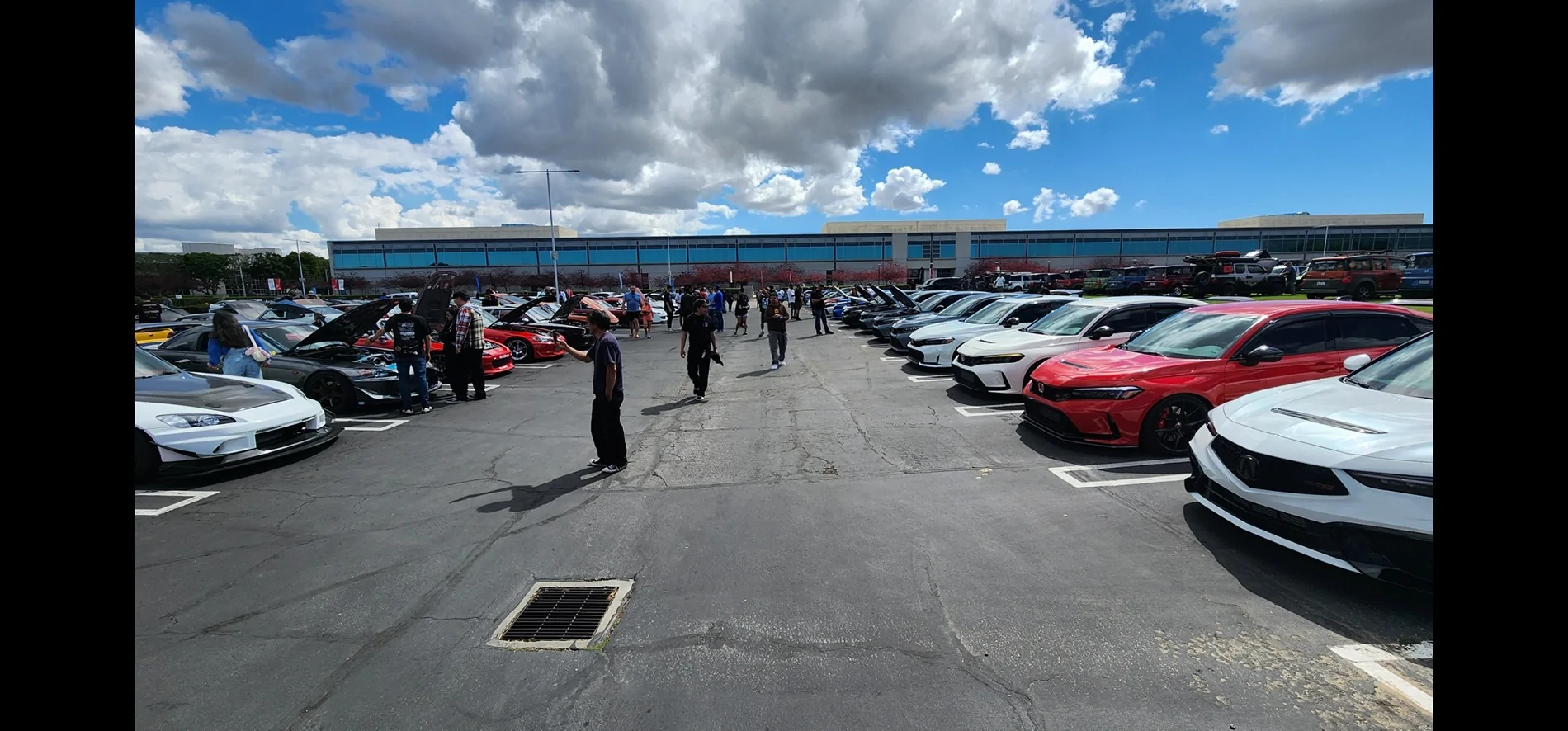 11th Gen Honda Civic Honda Collection Hall - Cars and Coffee 1000048516