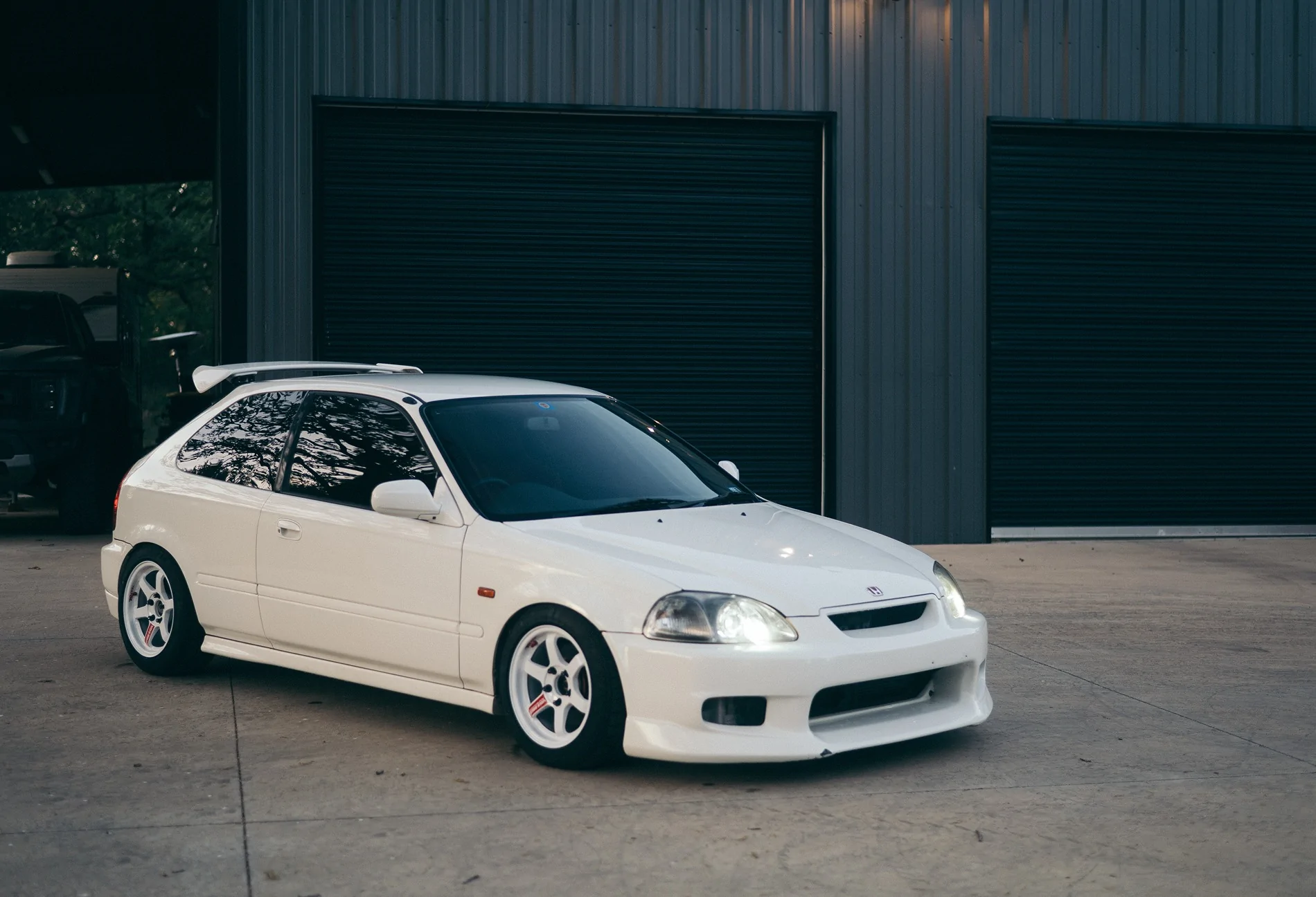 11th Gen Honda Civic I love reviews: Old School Honda.... 2026-03-30_07-48-14