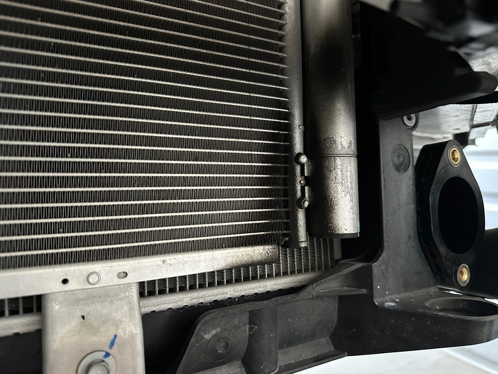 11th Gen Honda Civic Oil on Ac condenser ? IMG_9072