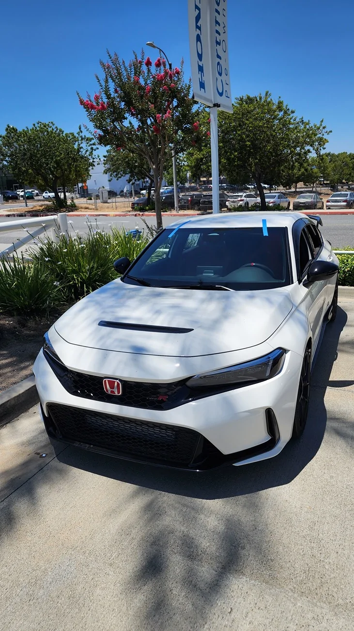11th Gen Honda Civic Those who've had windshields replaced - help me rate this job 1000024091
