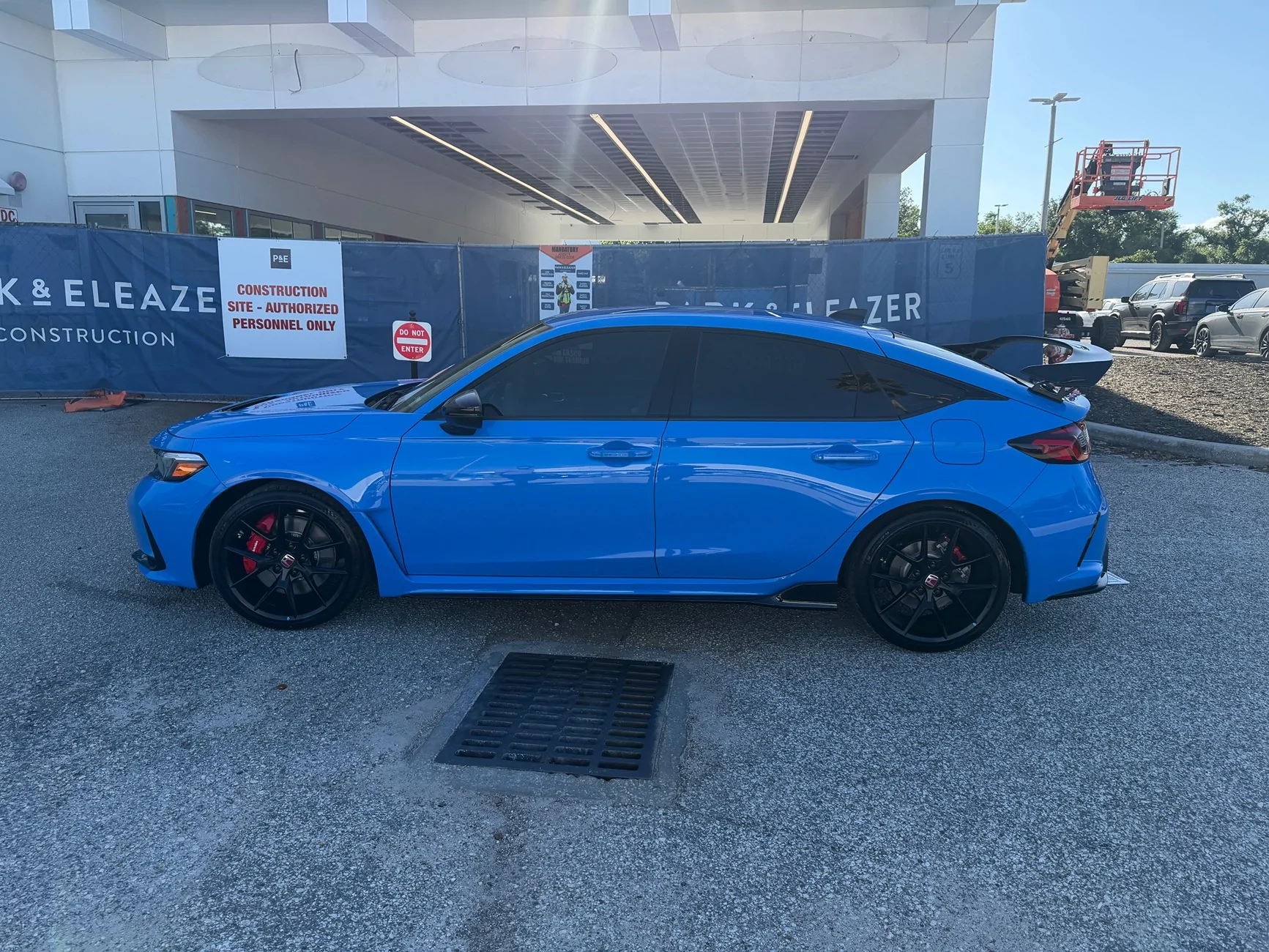 11th Gen Honda Civic Post your FL5 Civic Type R delivery pics! 🙌 📸 IMG_1406