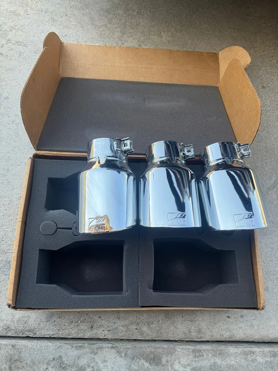 11th Gen Honda Civic AWE Polished Exhaust Tips IMG_7713