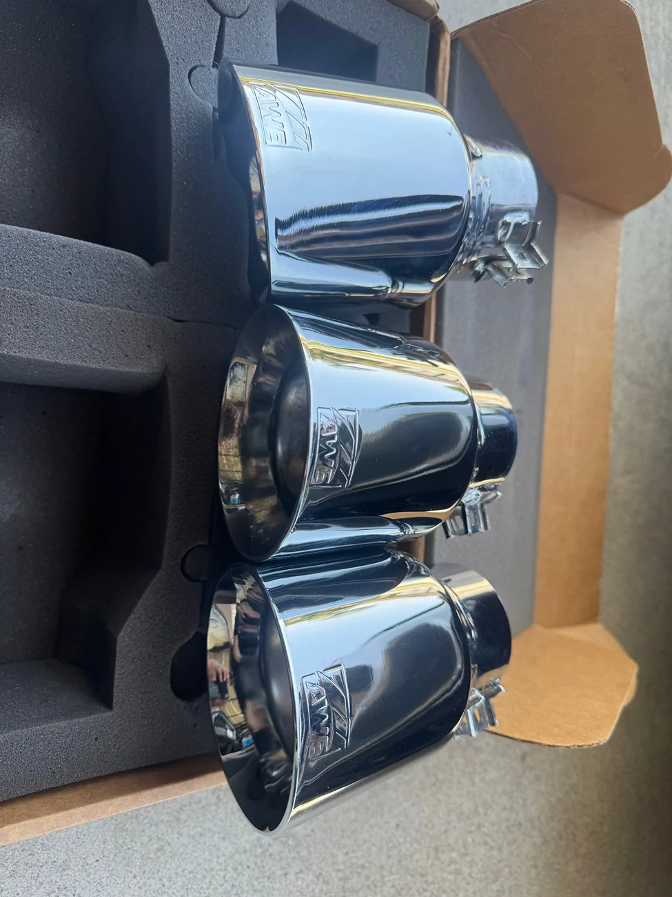 11th Gen Honda Civic AWE Polished Exhaust Tips IMG_7714