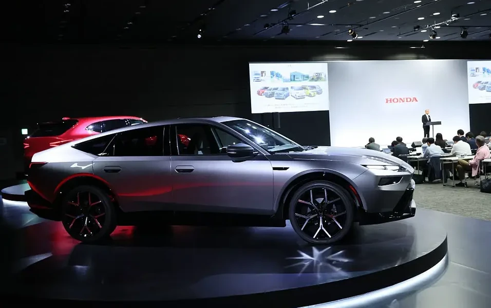 11th Gen Honda Civic Next-Gen Honda Prototypes Revealed th (1)