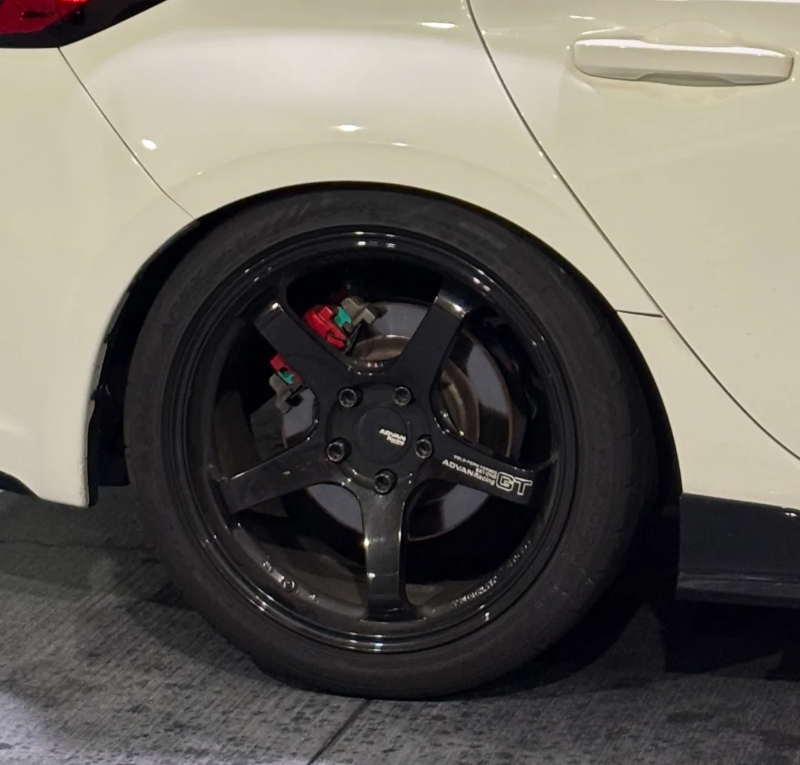 11th Gen Honda Civic 19 inch 9.5  +45 advan gt black IMG_0162