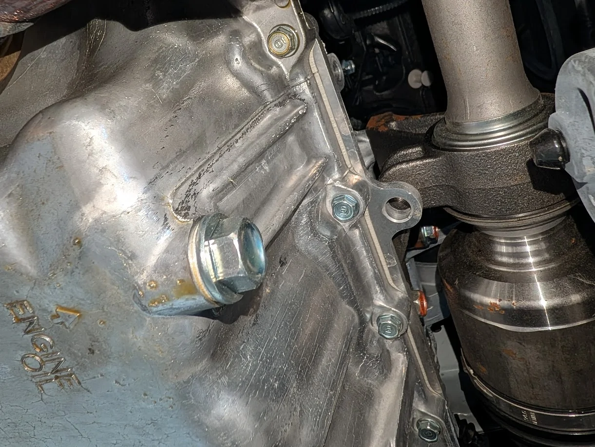 11th Gen Honda Civic OIL leak oil_leak