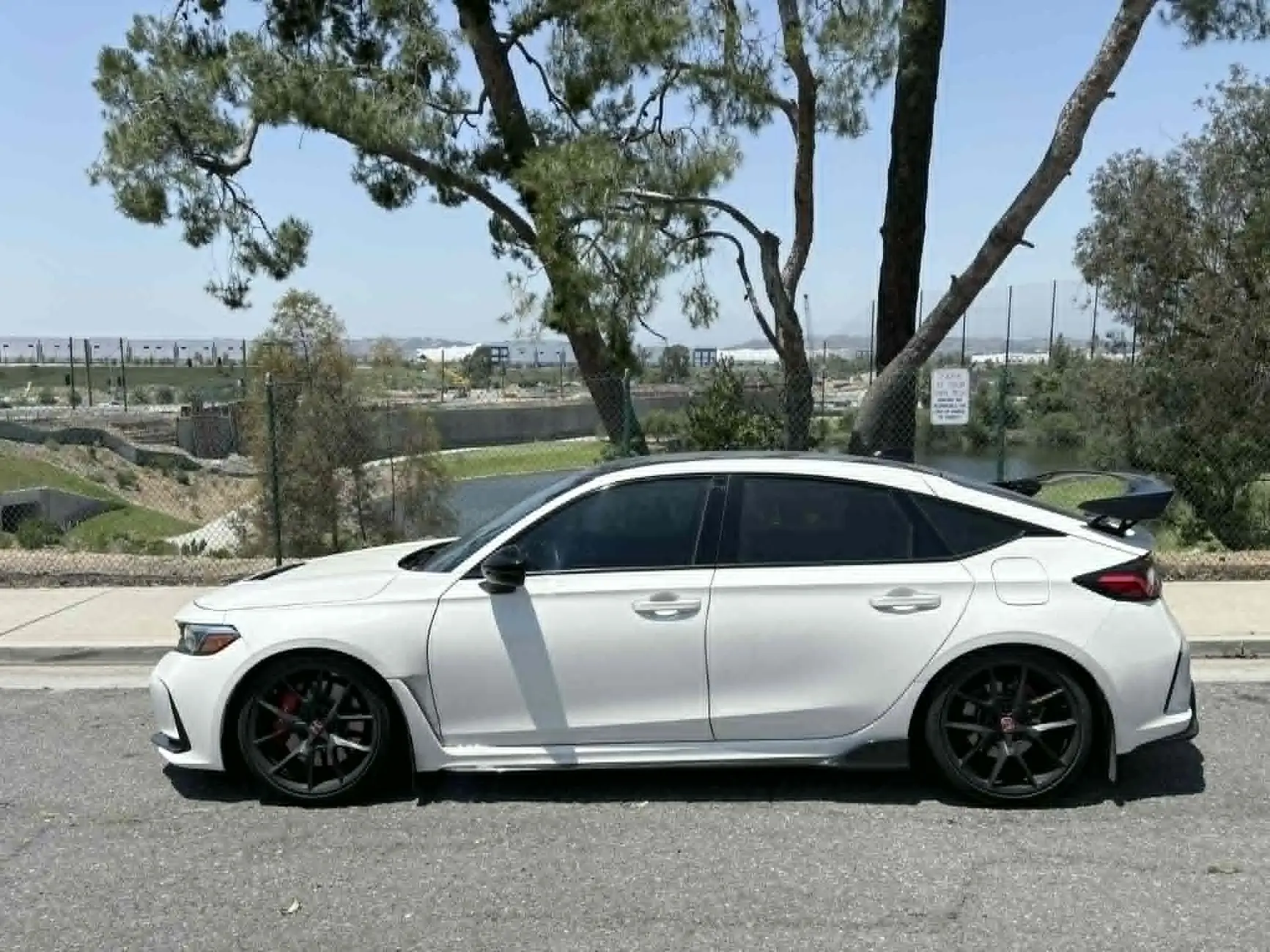 11th Gen Honda Civic Official CHAMPIONSHIP WHITE FL5 Type R Photos Thread 1780851177893-q3