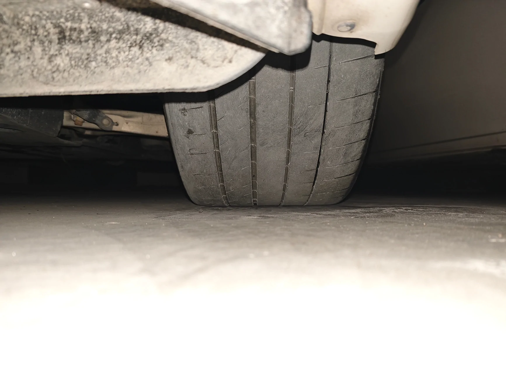 11th Gen Honda Civic Uneven tire wear - PS4S inner side 1000066938
