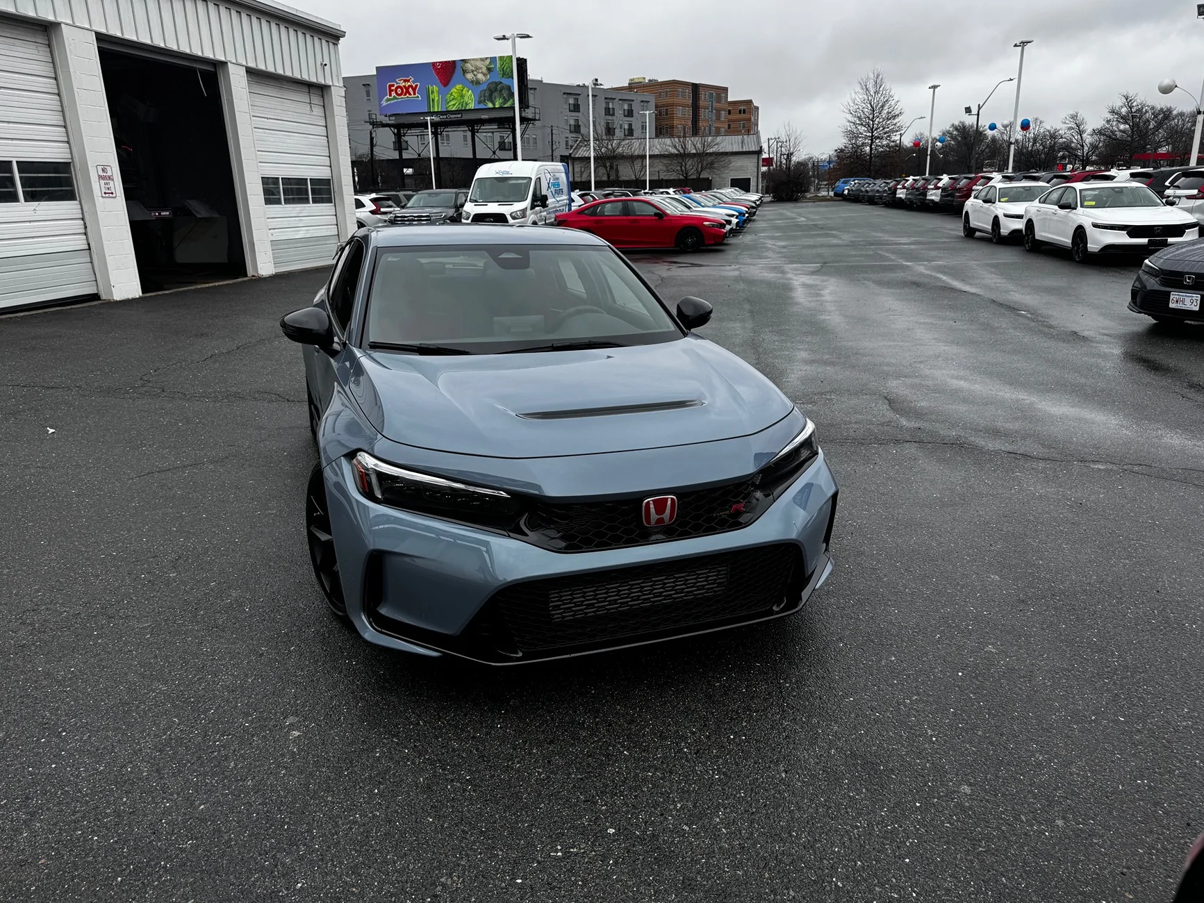 11th Gen Honda Civic Post your FL5 Civic Type R delivery pics! 🙌 📸 IMG_3352