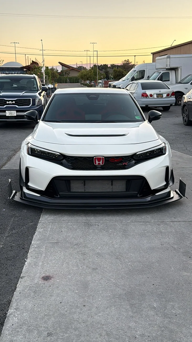 11th Gen Honda Civic Official CHAMPIONSHIP WHITE FL5 Type R Photos Thread 93B773D6-A8F3-4944-8279-694D25421B34