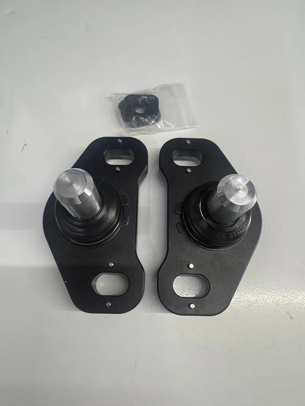 11th Gen Honda Civic FK8/FL5/DE5 Front Lower Strut Camber Adjusters IMG_7771