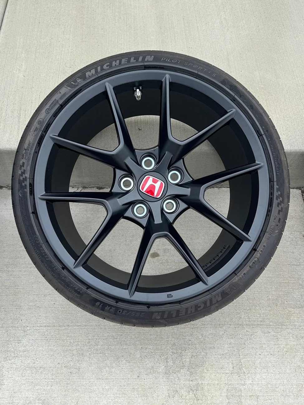 11th Gen Honda Civic Socal - SGV - 2025 Fl5 OEM wheels - Mint less than 500 miles - $1300 IMG_3793